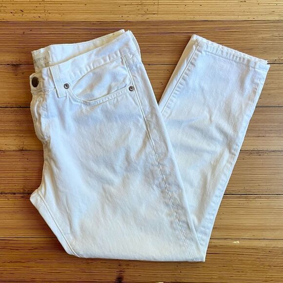 Crippen white straight leg cropped jeans. Size 29. - Picture 9 of 11